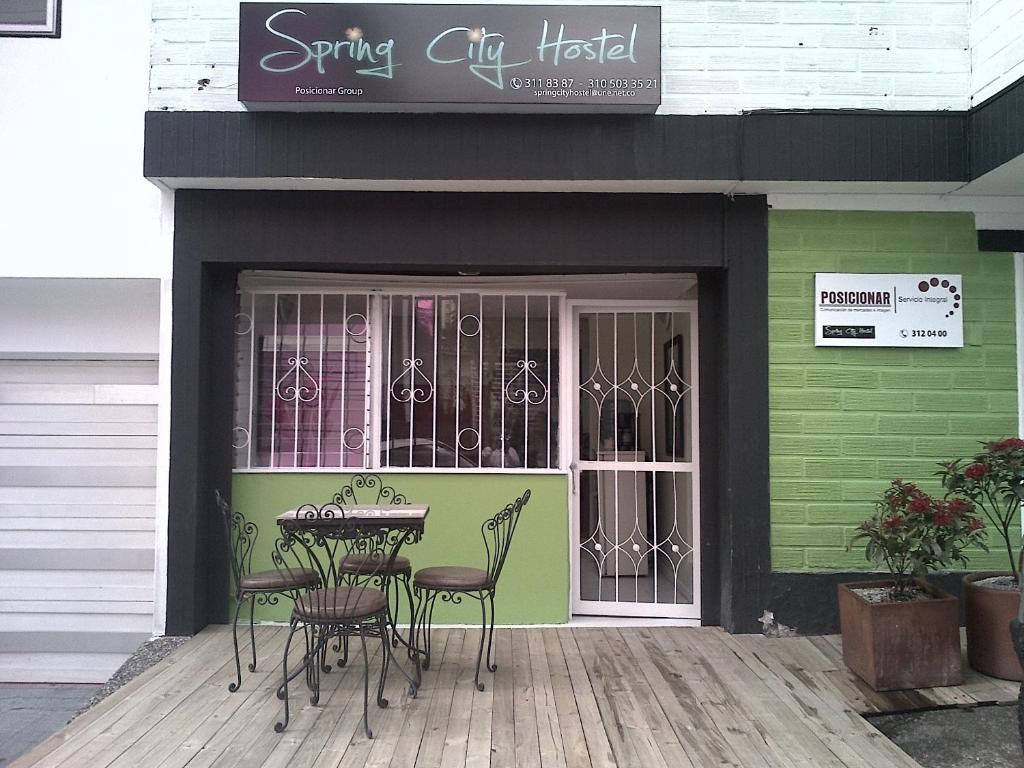 Spring City Hostel Medellín Esterno foto