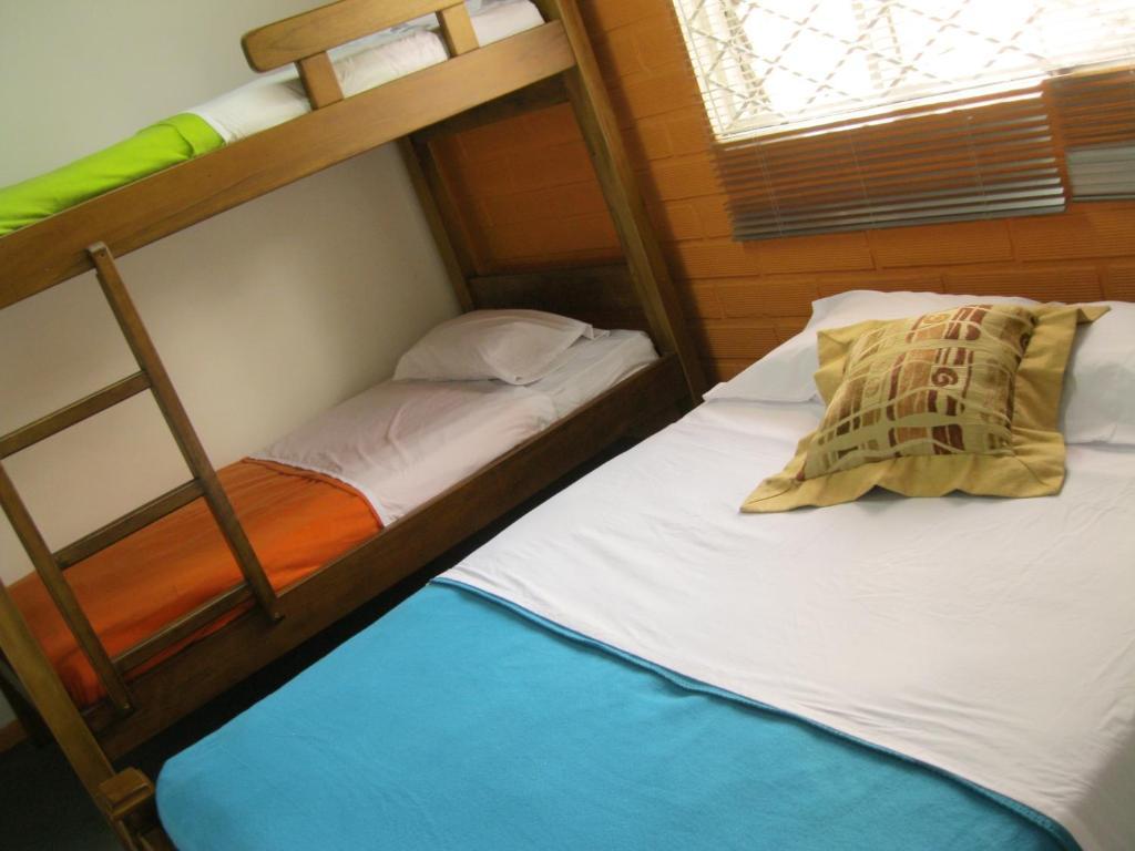 Spring City Hostel Medellín Esterno foto