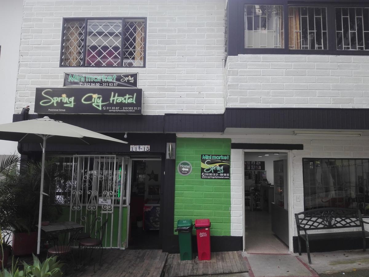 Spring City Hostel Medellín Esterno foto