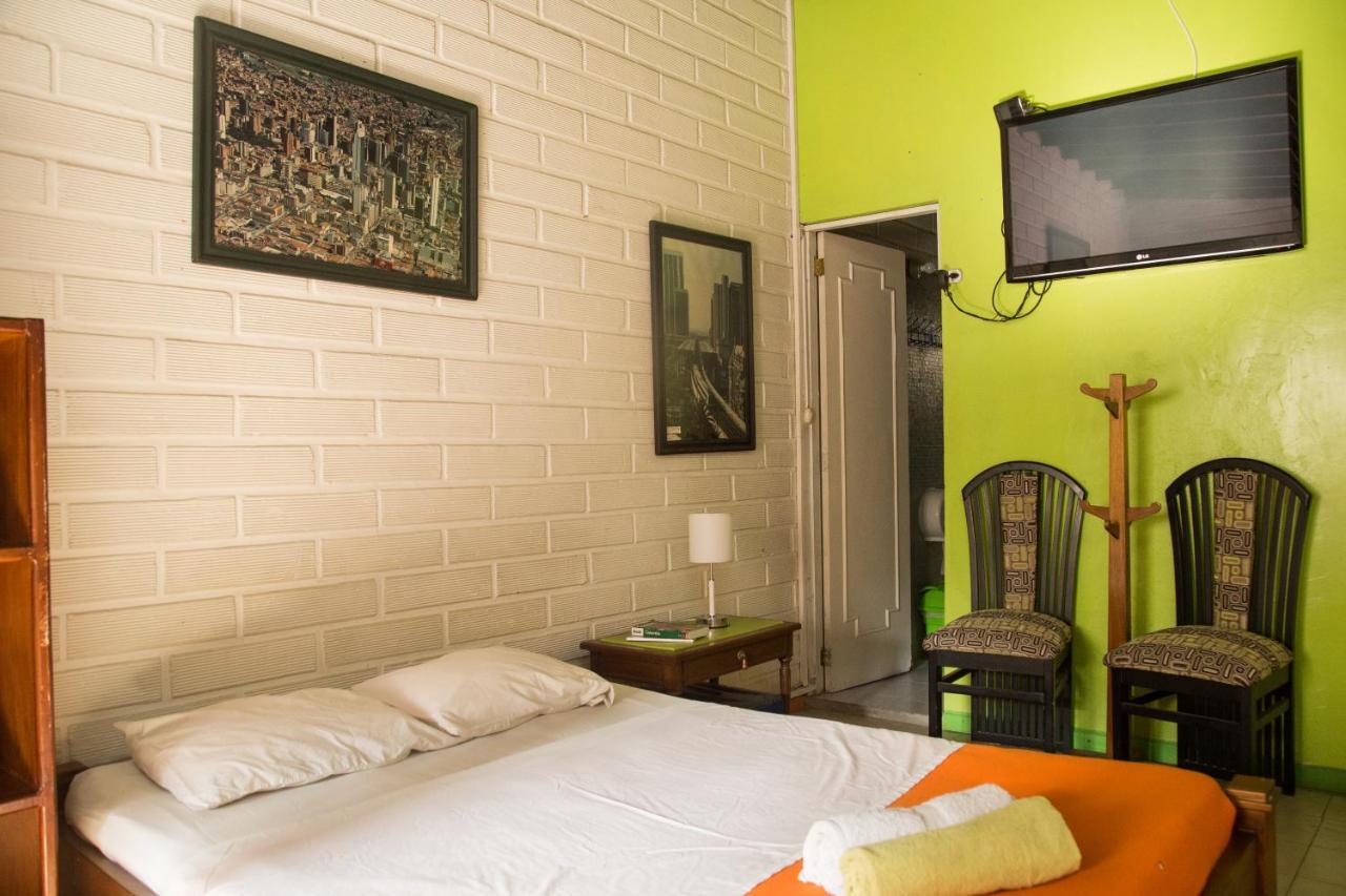 Spring City Hostel Medellín Esterno foto