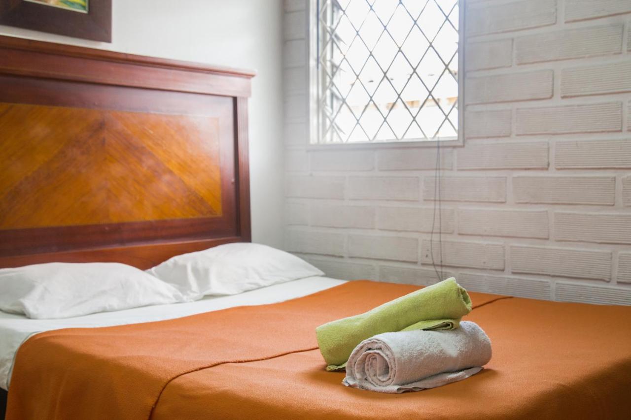 Spring City Hostel Medellín Esterno foto